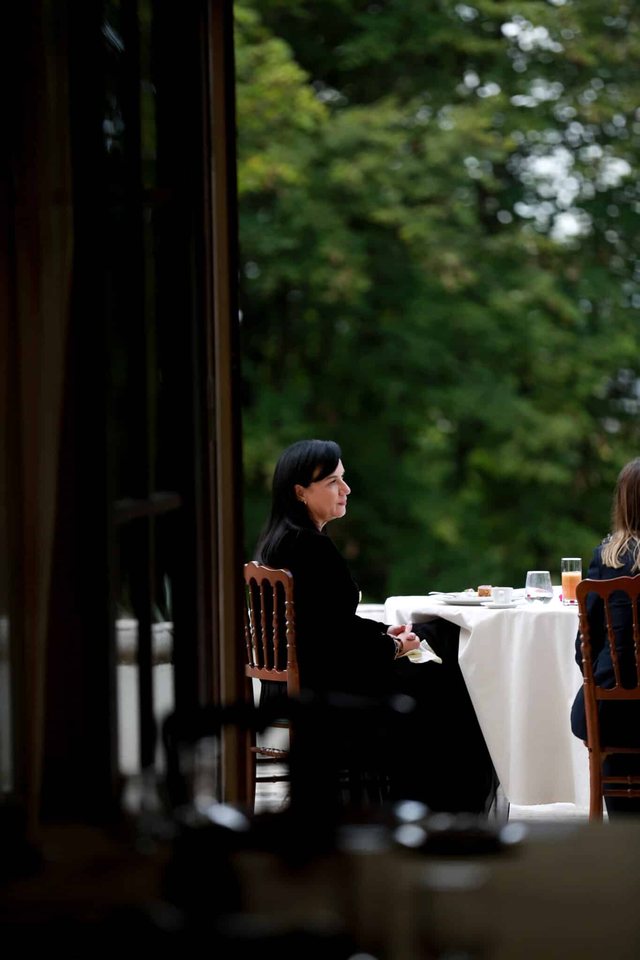 Luxus Magazine: Linda Rama dëshiron të rigjallërojë