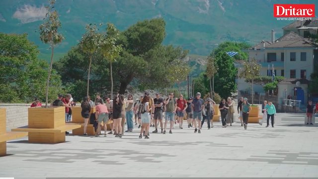 Mirela Kumbaro: Skuadra ime e Gjirokastrës!