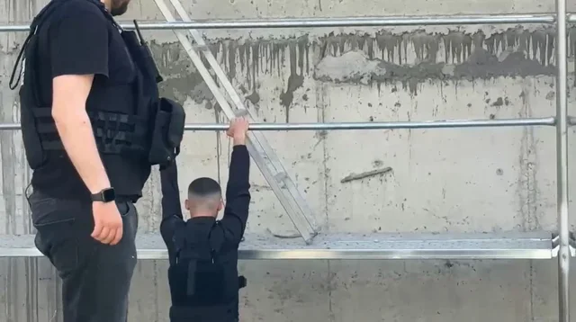 Gjendet arma dhe identifikohet autori që plagosi 5 persona në