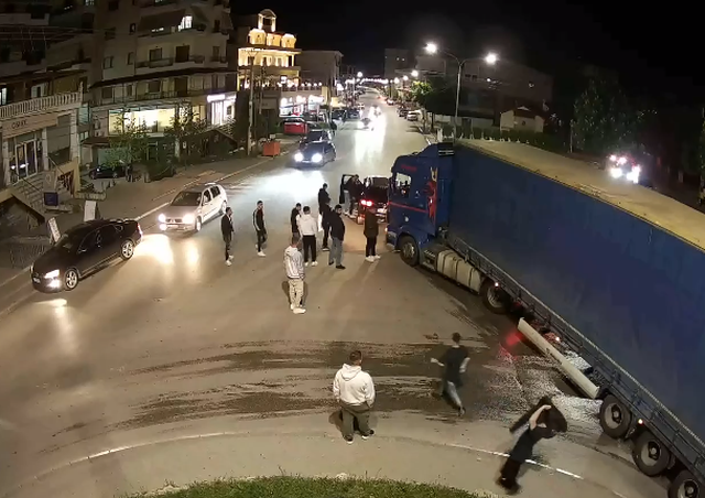 Video/ Kandidati i Berishës në Korçë, Bledjon Nallbati