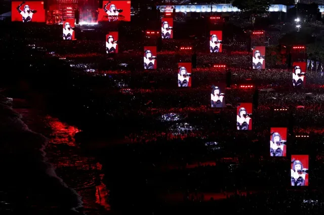 Lady Gaga bën histori në Rio de Janeiro. Performoi  para 2.1
