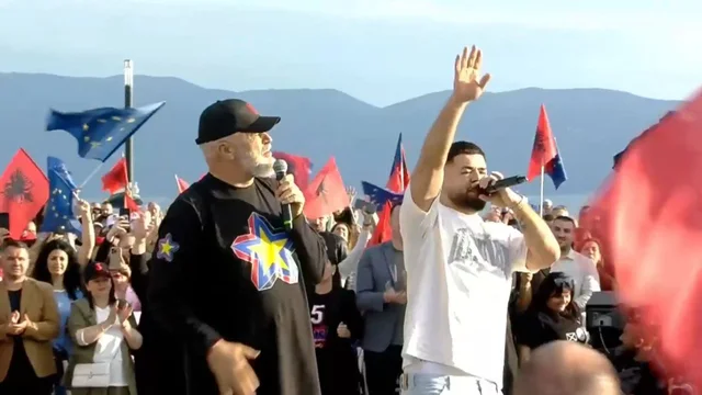 Video/ Rama këndon për herë të parë këngën e