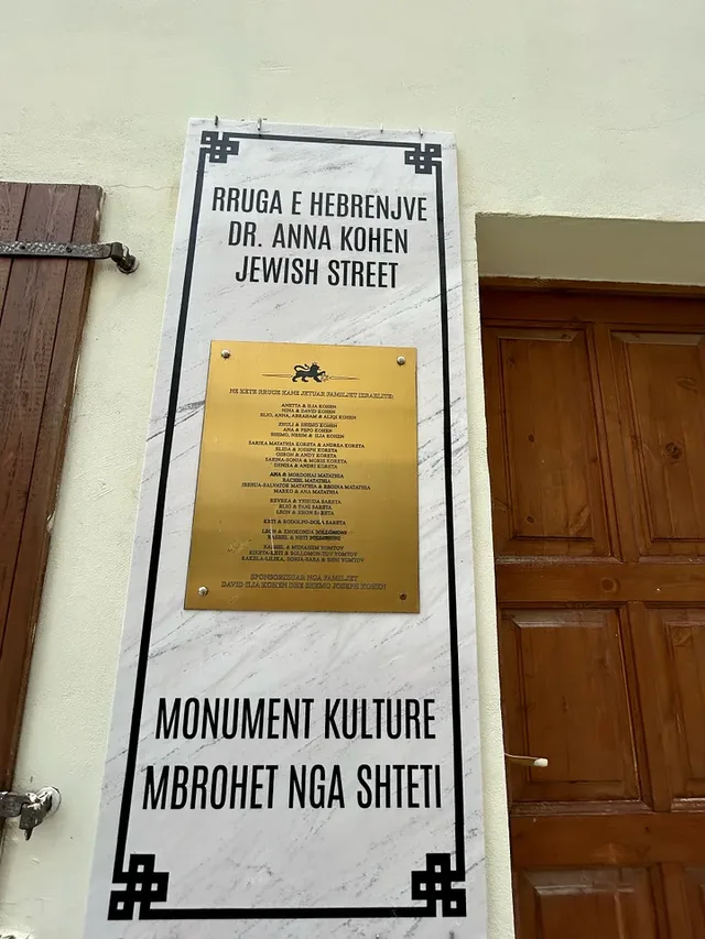 Vlora, Rruga e Hebrenjve, një monument për familjet izraelite!