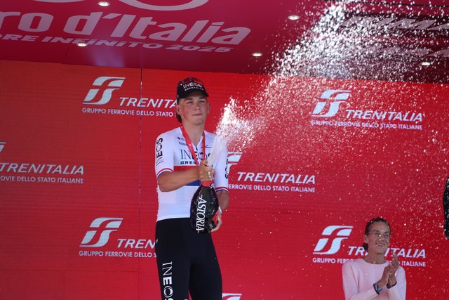 Mbyllet Etapa e Dytë e 'Giro d'Italia' në Tiranë,