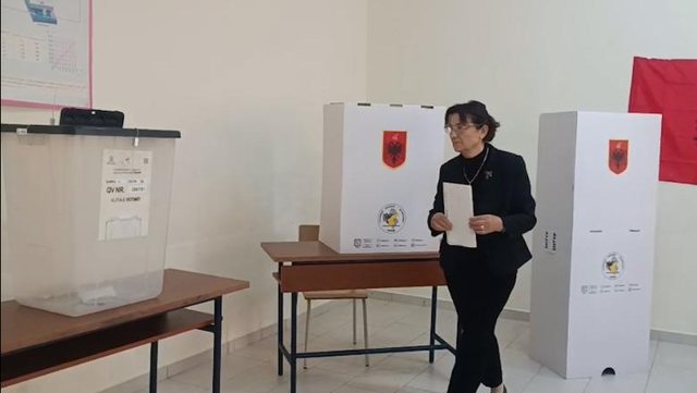 Nis votimi në shumicën e qendrave!