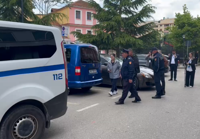 Arrestohet militanti i PD-së në Pogradec. Dhunoi komisionerin e