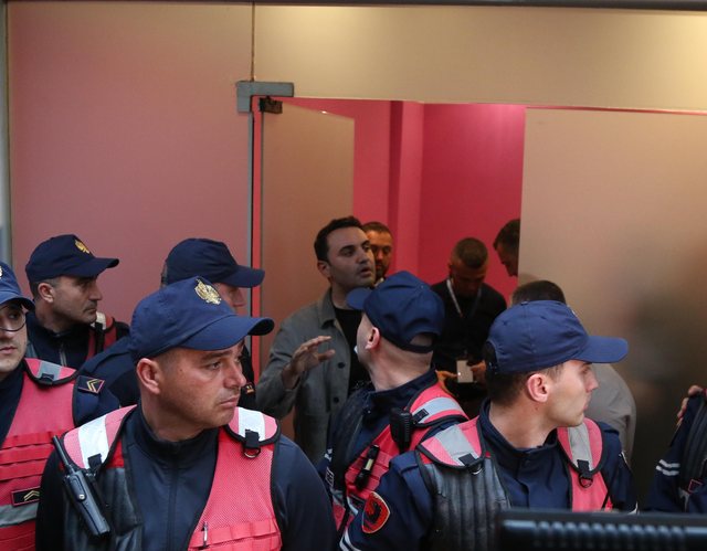 Braçe shpërthen ndaj Këlliçit: Bëhu burrë dhe