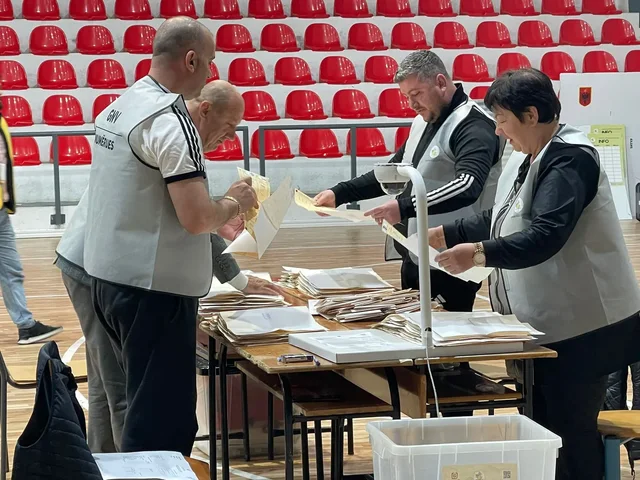Berat, kryeson PS. Surprizë forca e tretë!
