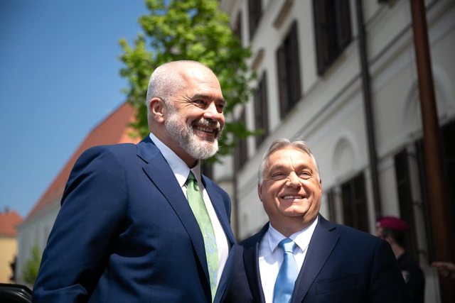 Rama: Faleminderit i dashur Viktor. Ju pres në Tiranë!