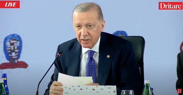 Erdogan nga Tirana: Shqipëria, zëri i paqes për gjithë