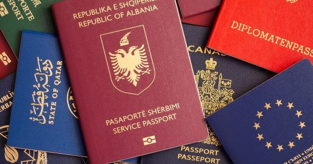 Odiseja për t’u ribërë shqiptar!