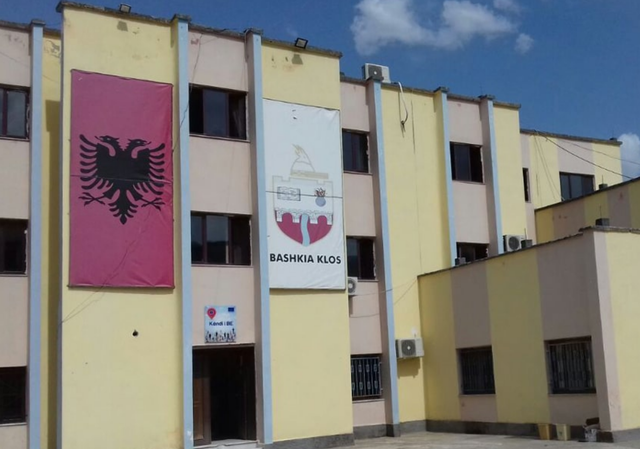 SPAK zbarkon në Bashkinë e Klosit, kontrolle dhe telefona të