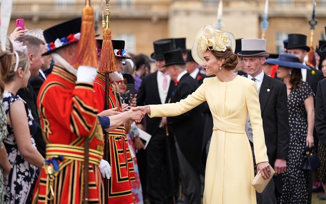 Festa e parë mbretërore e vitit! Kate Middleton shkëlqen me