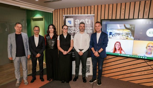 Microsoft dhe investitorë ndërkombëtarë vijnë në