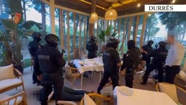Policia barkas... Pamje nga aksioni në Gjirin e Lalëzit!