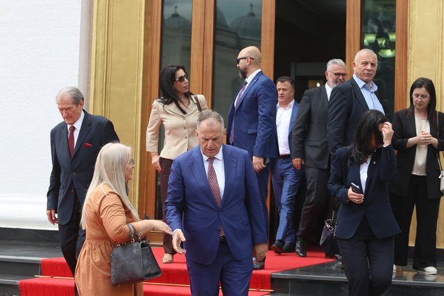 Foto/ Çfarë nuk u pa nga seanca parlamentare sot!