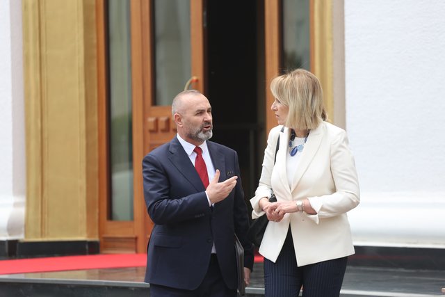 Foto/ Çfarë nuk u pa nga seanca parlamentare sot!