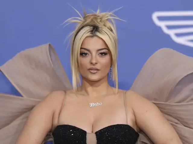 Bebe Rexha bën histori në muzikën country. Në krye të
