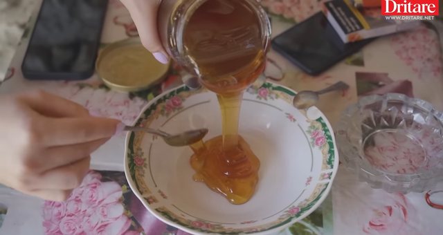 E vërteta e mjaltit të maresë. Superushqimi shqiptar që bota