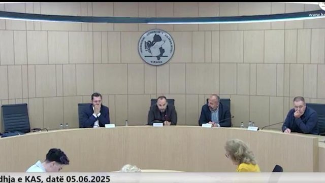KAS vendos rinumërim votash në Qarkun e Tiranës, do hapen 1282