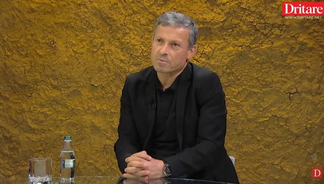 I persekutuar dhe i dënuar, i pari me shkollë të mesme në