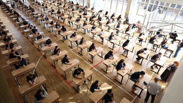 Publikohen notat e Gjuhës së Huaj! Ja si dolën maturantët!