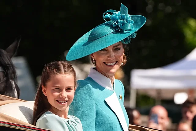 Foto Mbretërore/ Kate Middleton dhe familja në Trooping the Colour!