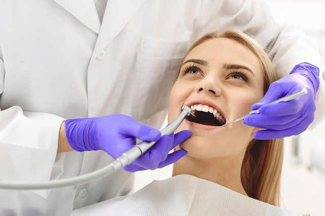 Sa shpesh duhet të shkojmë te dentisti!