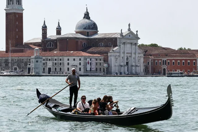 Dasma sekrete e Jeff Bezos dhe Lauren Sanchez në Venecia