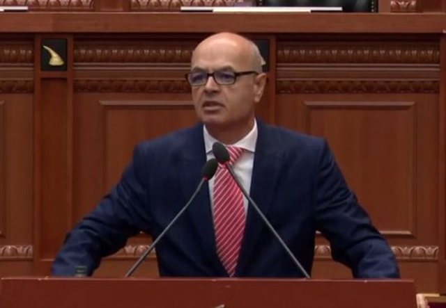 Petro Koçi Berishës: Turp të kesh! Ke masakruar krerët e