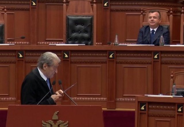 Hoqe Dash Sulën për Metën, Berisha i përgjigjet Ballës!