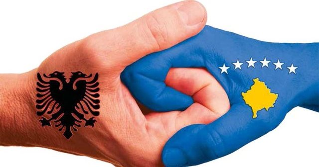 Kufijtë e identitetit: Shqiptarët e Kosovës dhe narrativa e