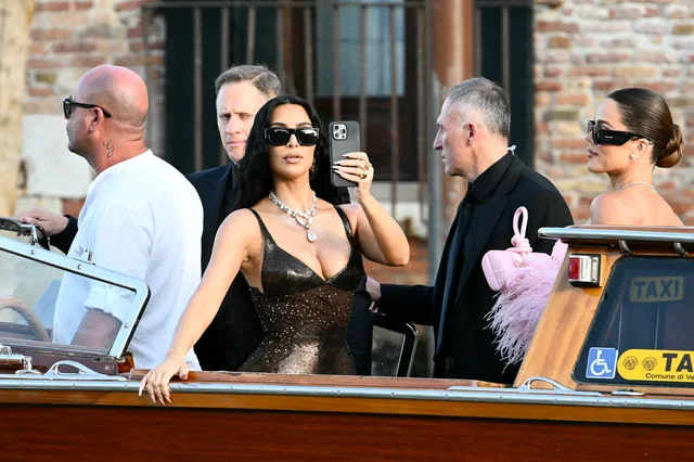 Dasma e Jeff Bezos dhe Lauren Sánchez nis me shkëlqim në