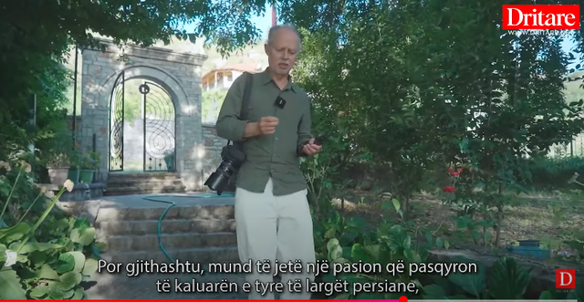 Tyrbja e Baba Demirit në Libohovë, treguar nga një anglez