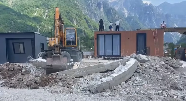 Rama nxjerr videon nga Thethi: Krim në zemër të parkut,