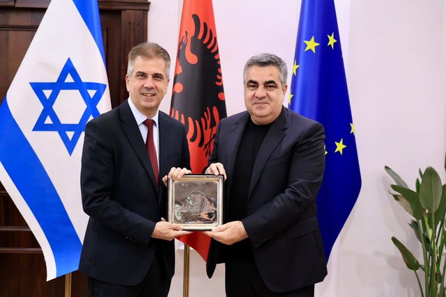 Ministri Blendi Gonxhja pret homologun izraelit Eli Cohen: Bashkëpunim