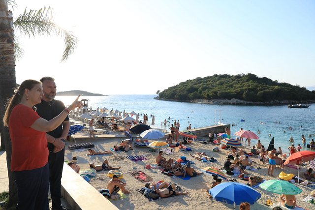 Saranda e preferuara e vizitorëve të huaj/ Kumbaro: Dyfish plazhe