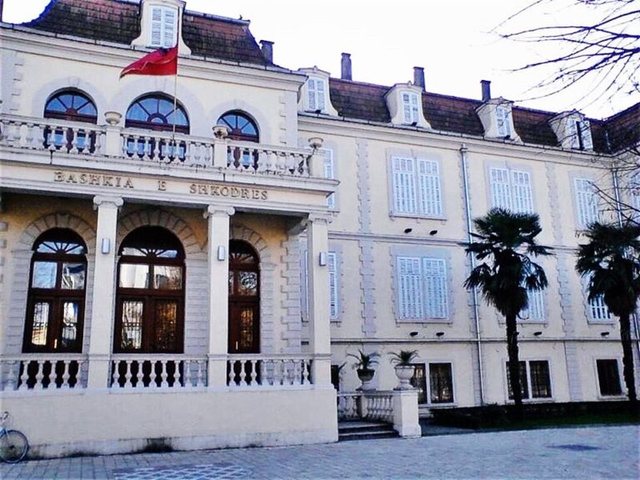 Dorëheqje në zinxhir në Shkodër pas urdhrit të