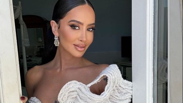 Dafina Zeqiri bëhet nënë për herë të parë.