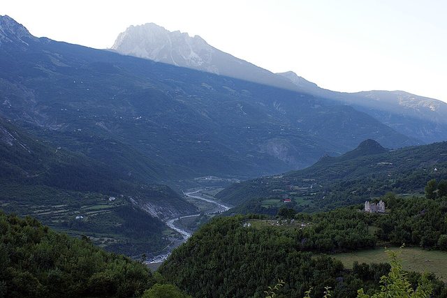 Edit’h Durham, pse erdhi në Shqipëri, “kralica”
