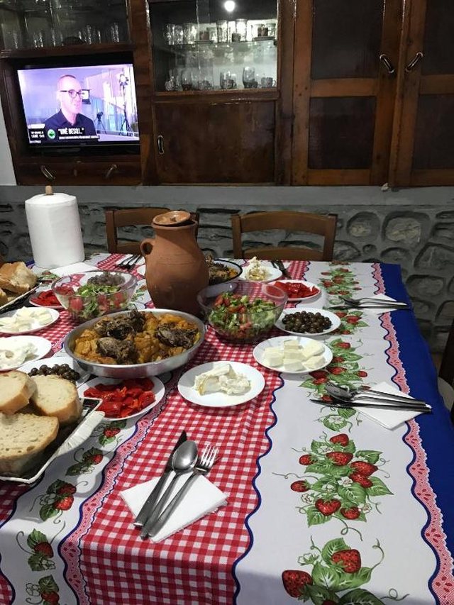 Sabriu, bujtinari i Rabdishtit që ndërtoi me duar jetën që