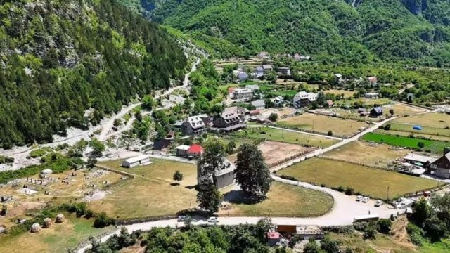 Video/ Rama publikon pamjet:  Thethi pas operacionit nga kanceri i