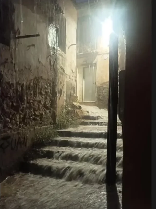 Pamjet/ Përmbytje dhe breshër gjigant në Spanjë!