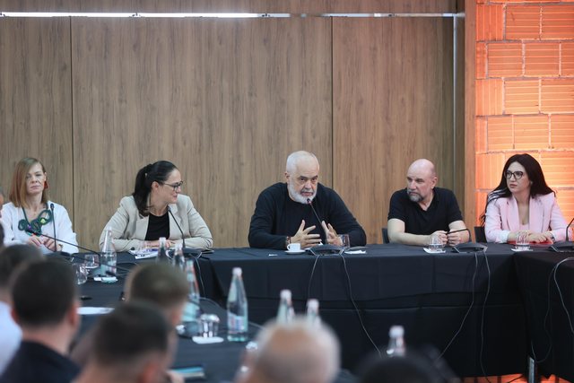 Rama paralajmëron masa represive për ndërtuesit abuzivë: