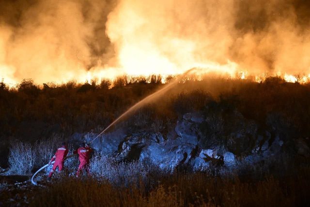 Zjarret në jug të vendit, Ministri Vengu: Ja si paraqitet situata!