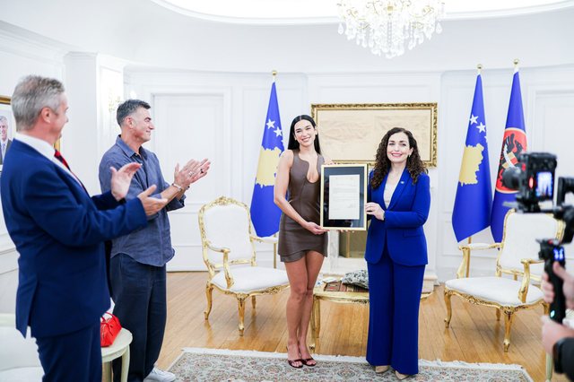 Dua Lipa merr shtetësinë e Kosovës