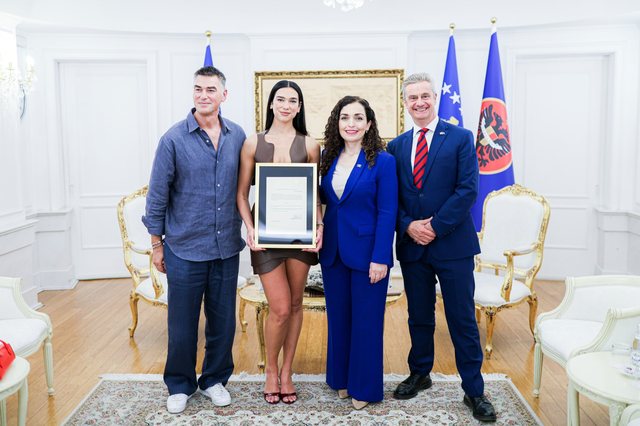 Dua Lipa merr shtetësinë e Kosovës