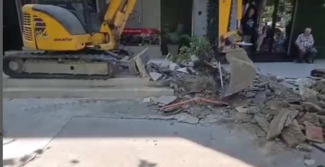 Video/ Rama: Do çmontohen çdo ditë platformat dhe strukturat