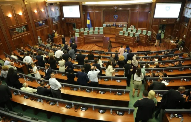Konstituimi i Kuvendit të Kosovës/ Gjykata Kushtetuese jep 30