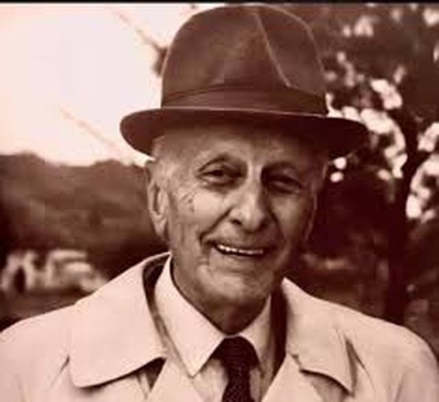 Vedat Kokona, njeriu që i dha gjuhës shqipe hijeshi dhe dinjitet